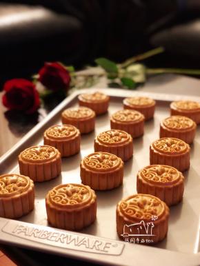 美美的月饼出炉啰！