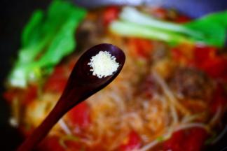 加入鸡精调味后。