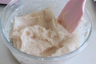 用刮刀拌一下，进行散热。