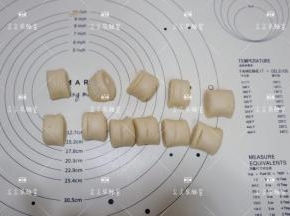 平均切成12个小剂子。