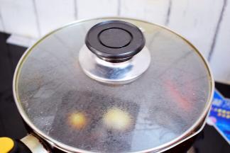 再次烧开转小火炖煮1小时