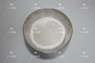糯米粉，泡打粉过筛到盆中，加入白砂糖