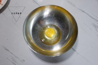 鸡蛋种加入玉米油