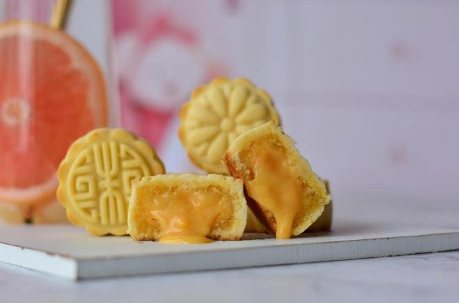 奶黄流心月饼