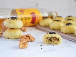 烘烤10分钟后，烤箱就飘出浓郁的香味，特别有食欲