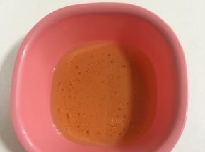 玉米油和转化糖浆按量称出来倒在容器中！