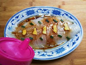 淋入一勺食用油