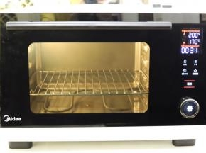 烤箱预热上火200度，下火170度