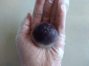 用虎口收口，搓圆