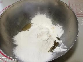 筛入面粉