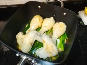 开盖淋入酱油
