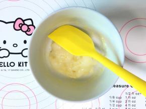 用刮刀稍微翻拌均匀