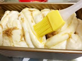 表面刷上全蛋液