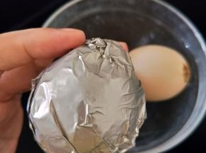 最后用锡纸包起来，再放入蒸锅蒸30分钟左右。