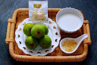 备齐所有的食材。