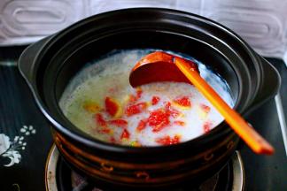 大火煮沸后即可关火。