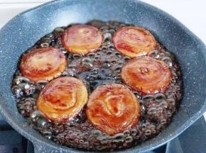 中火收汤，让每个滋粑都裹上红糖！