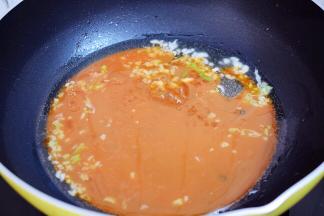 再倒入刚好调好的酱汁