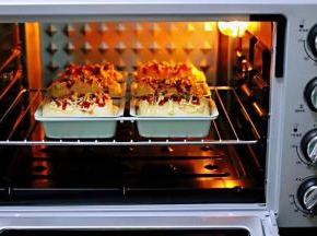 再次入烤箱中层，180度烤18-20分钟。