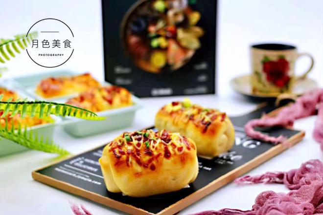 沙拉培根早餐包