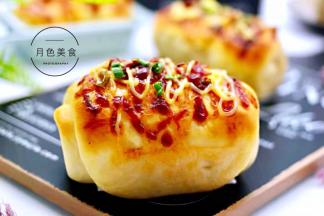 面包出炉了，好诱惑人，真的是满屋飘香呀。