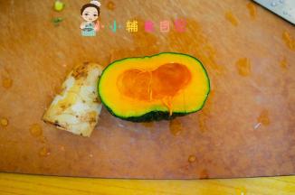 准备南瓜跟山药，洗净去皮