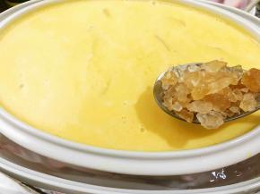 最后10分钟按照个人口味加入黄冰糖调味