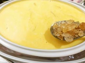 最后10分钟按照个人口味加入黄冰糖调味