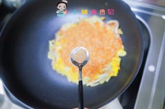 上面还可以撒一点猪肝粉或者香菇粉调整口味