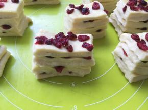 将每4份面片叠加在一起；