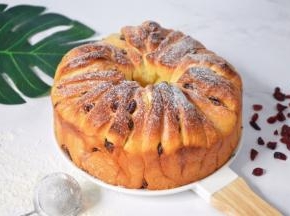 之后入烤箱烤30分钟左右，表面上色即可；