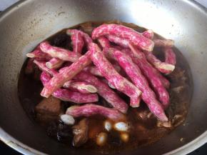 放入黄金勾豆角。