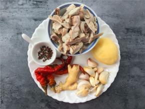 准备材料如图。