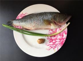 准备材料如图。