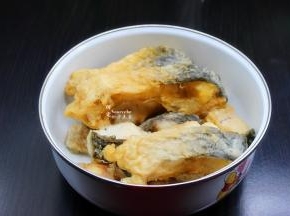 出锅之后可以用吸油纸把多余的油吸干。