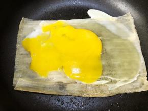 打入一个鸡蛋滑散