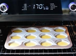 长帝烤箱提前预热170度