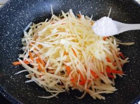 按个人口味加入食用盐。