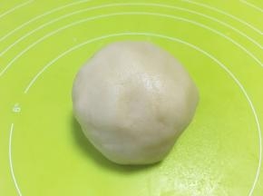 之后将油酥皮搓均匀