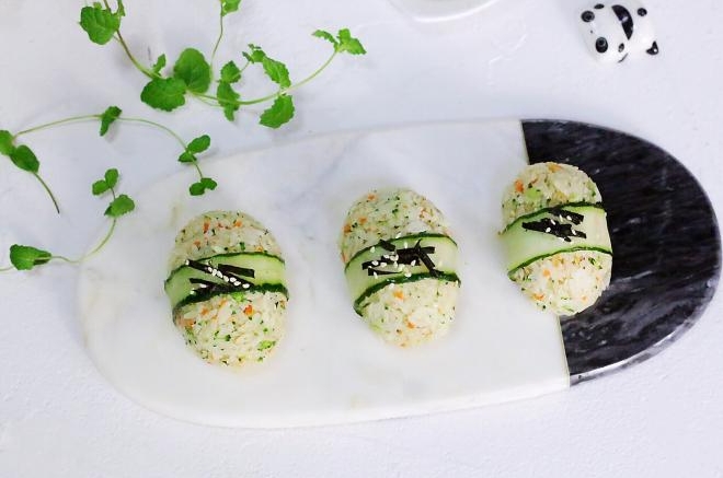 西兰花芝麻饭团