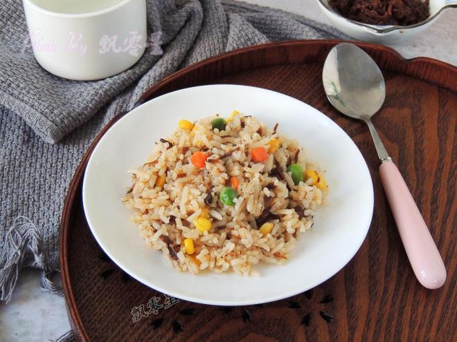 杂蔬牛肉酱炒饭