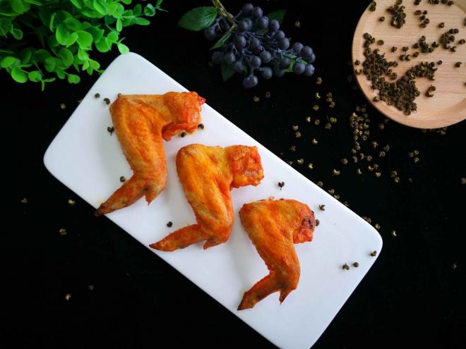 老少皆宜的家常美食：烤鸡翅