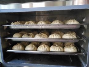 放入蒸箱，发酵至2倍大，启动面食功能
