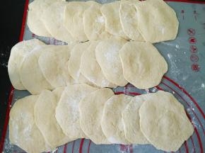 逐个擀圆