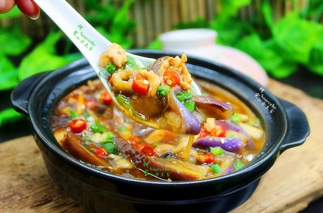 肉末茄子煲的家常做法_肉末茄子煲的做法-味游美食网