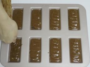 再挤上剩余的面糊