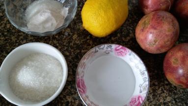 准备好所有食材，食材的总糖量分20克出来和苹果胶拌均匀