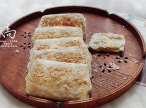 依次烙好，出锅喽，特别酥香哦。