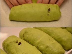 面团稍拍扁后卷成圆柱形，盖好静置松驰30分钟。