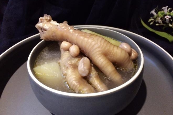 花生青木瓜鸡脚汤